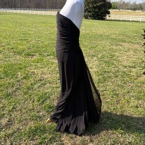Paul-Louis Orrier Vintage 100% Silk Strapless Ruched Black Evening Gown Wmn’s 6